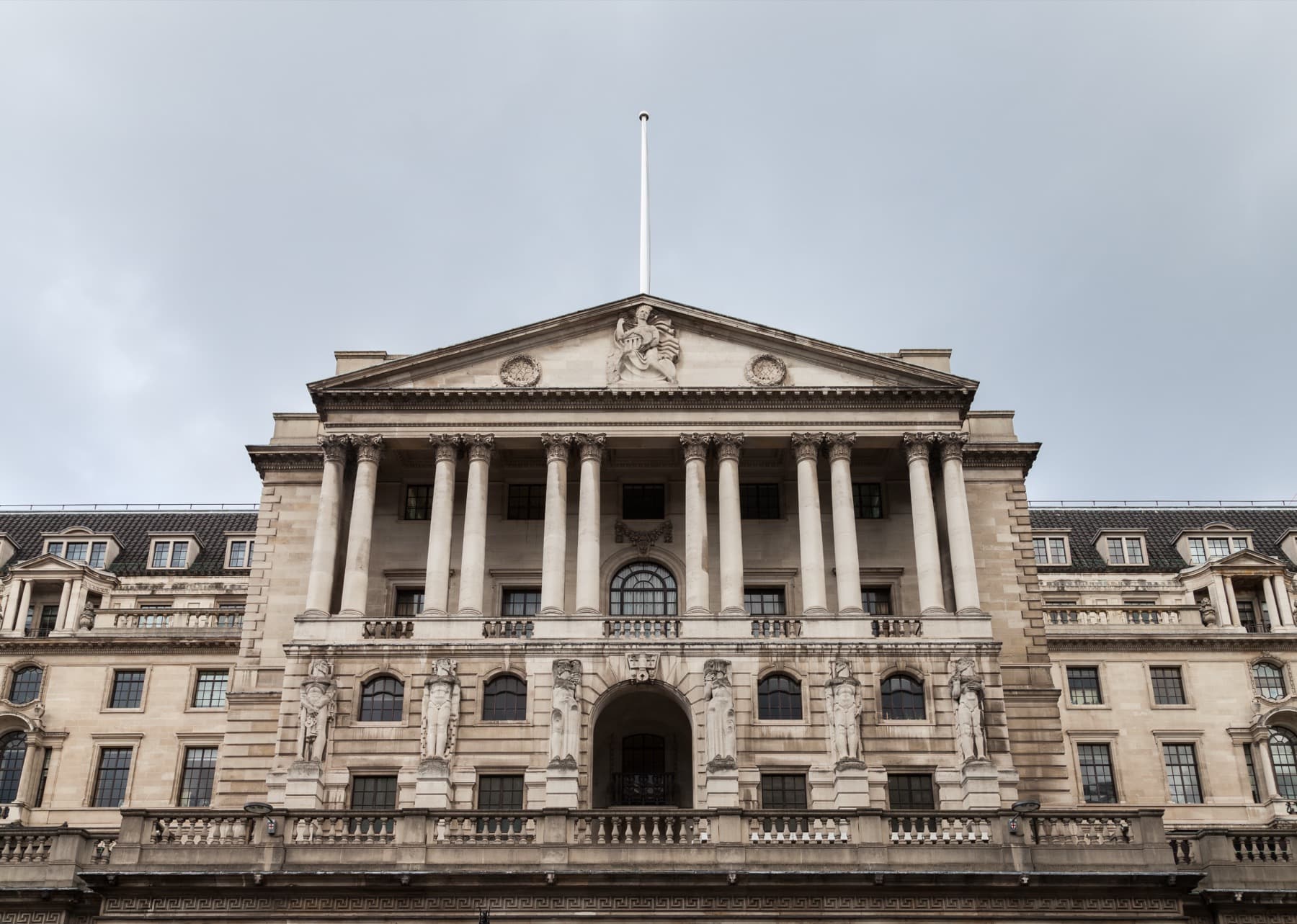 The Bank of England Dropped Wallet Caps. Its £40B Stablecoin Guardrail Moves the Risk to Issuers