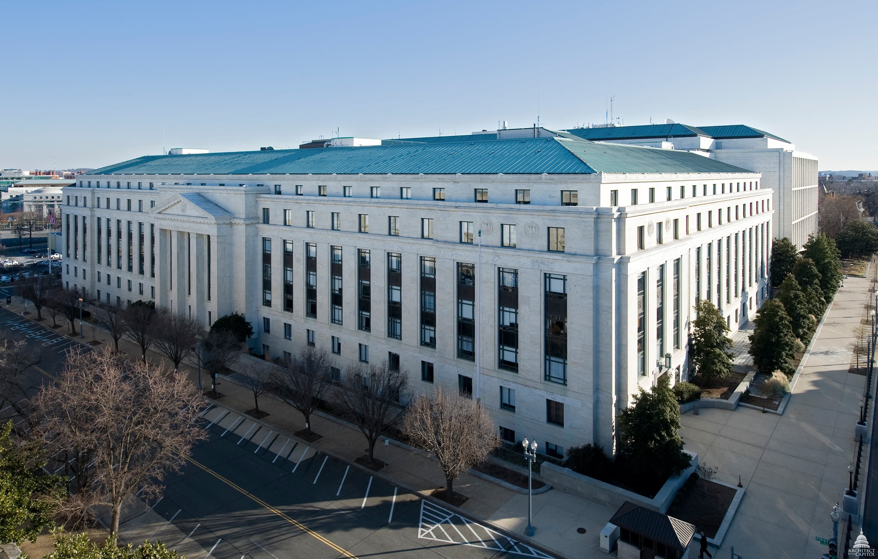 The CLARITY Act’s Stablecoin Yield Line Is Now a Wallet-Risk Story