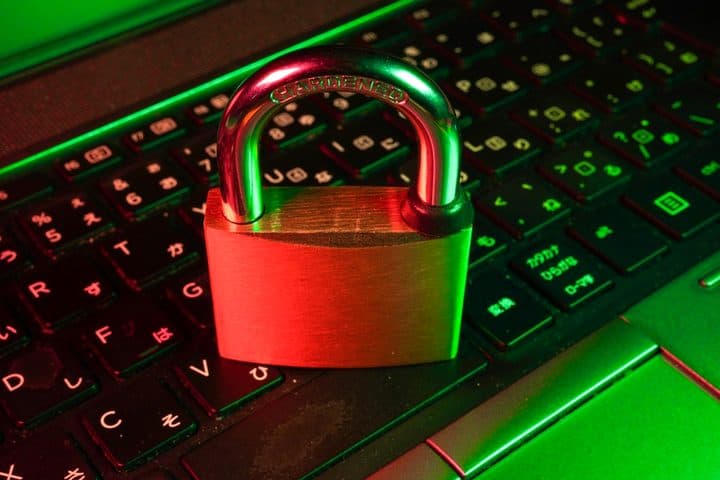 Fake Ledger Seed Phishing After a Freeze Scare: Hardware Does Not Stop Key Theft
