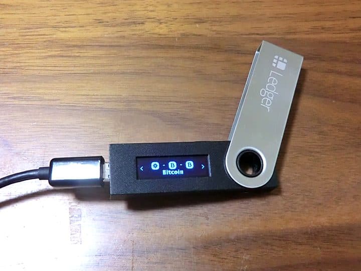 Hardware Wallet vs Software Wallet: Why Neither Stops a USDT Issuer Freeze
