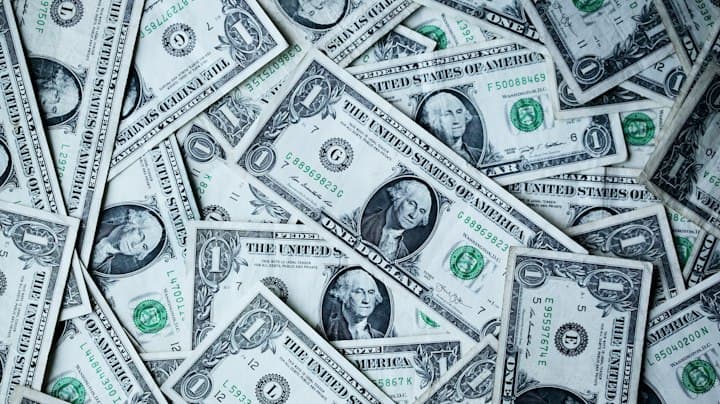 USDT vs USDC Freeze Risk for Wallet Desks